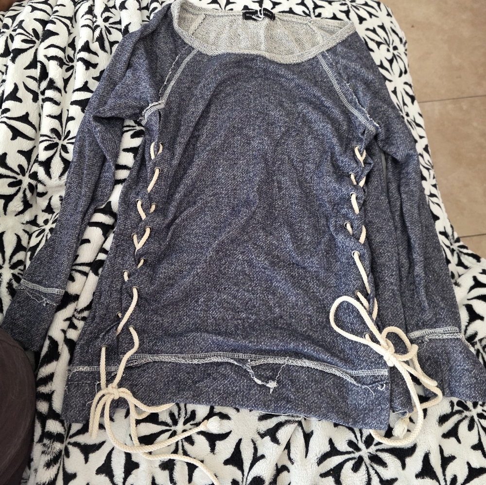 6 Pc Sweater/sweatshirt Lot.  Fits Like Size large (Actual tag sizes M-XL)